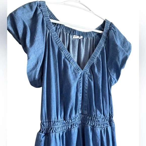 GAP Blue V-Neck lightweight denim Midi dress, elastic waist/neck, size Small - Picture 4 of 9